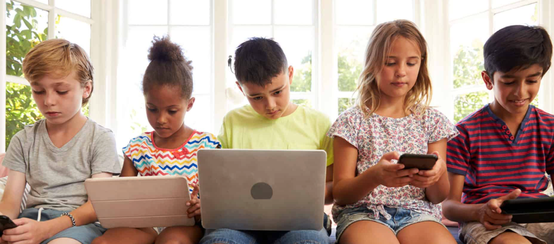 BILDSCHIRME & ÜBERSTIMULATION