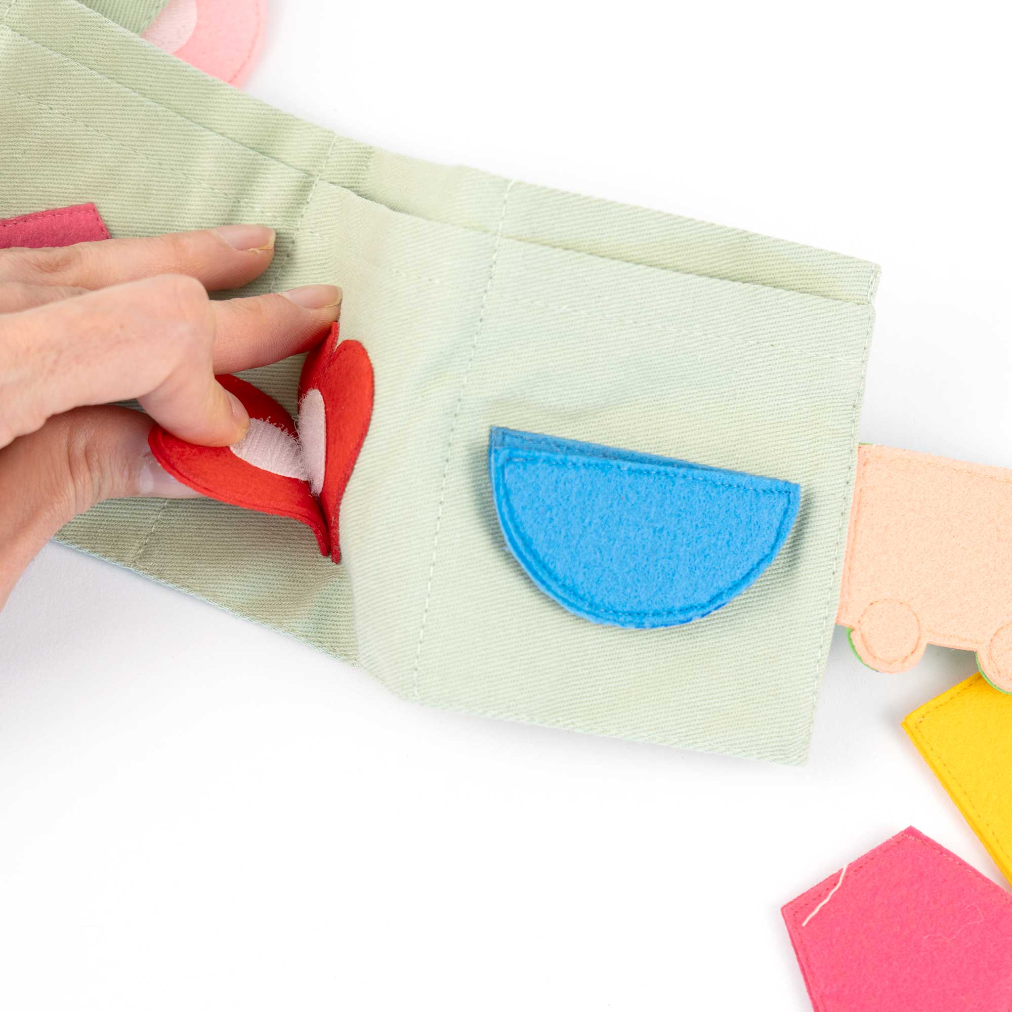 Jolly Pockets Colorful Shapes World