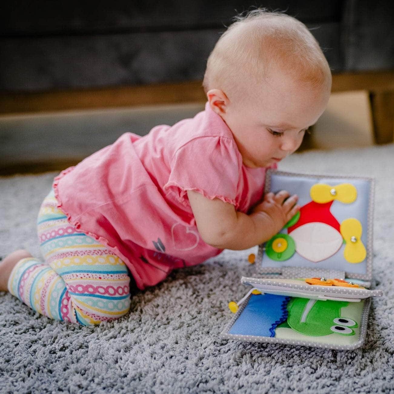 Peek-a-Boo - 6 Pages Mini Quiet Book
