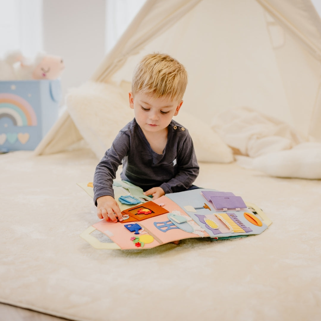Travel Buddy Doll House